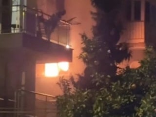 Aydın’da ev sahibi çıkan yangında dumandan etkilendi