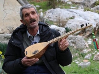 'Yaşayan İnsan Hazinesi' Osman Kırca: Cura bir kültür taşıyıcısı