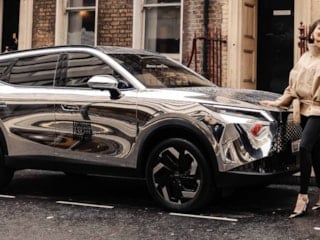 Londra Moda Haftası’nın ana partneri OMODA 7 tasarım ile teknolojinin buluşma noktası oldu