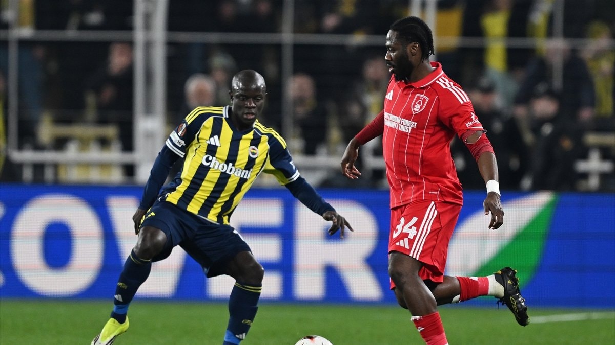 Nottingham Forest - Fenerbahçe maçının ilk 11'leri