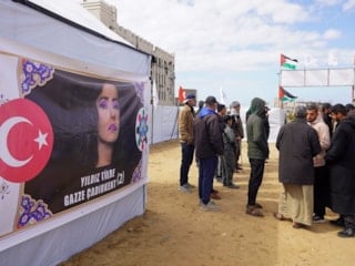 Yıldız Tilbe'den Gazze'ye 300 bin dolarlık yardım: İkinci çadır kent de açıldı