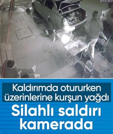 İstanbul'da arabayla gelen şahıslar kaldırımda oturan vatandaşlara kurşun yağdırdı