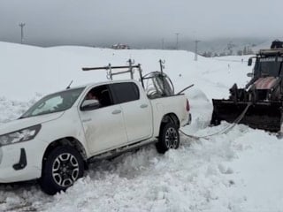 Muş’ta kar yolları kapattı: 173 köy yolu ulaşıma kapandı