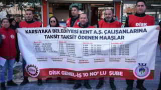 Karşıyaka Belediyesi işçileri maaşlarını almak için yürüdü