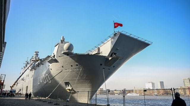 TCG Anadolu Gemisi, Hollanda medyasında geniş yer buldu