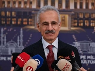 Abdulkadir Uraloğlu: 15 yaş altının sosyal medyada zaman geçirmesini istemiyoruz