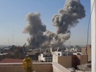 İran'da İsrail'in saldırılarını sevinçle karşıladılar