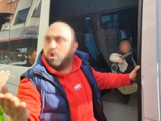 Adana'da ceza yiyen sürücü polisi tehdit etti