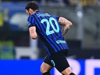 Inter, sahasında Genoa'yı yendi: Hakan Çalhanoğlu golle döndü