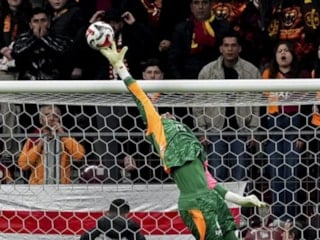 Galatasaray, Alanyaspor'u 3 golle geçti: Maça Uğurcan Çakır'ın kurtarışı damga vurdu