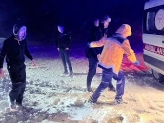 Sivas’ta 166 yerleşim yeri kar ve tipi nedeniyle ulaşıma kapandı