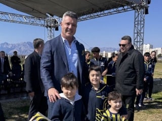 Sadettin Saran, Antalya'da kupa verdi