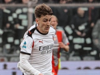 Milan, Cremonese'yi son dakika golleriyle yıktı