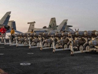 ABD, İran'ın 9 donanma gemisini imha etti