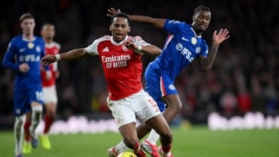 Arsenal, derbide Chelsea'yi devirdi