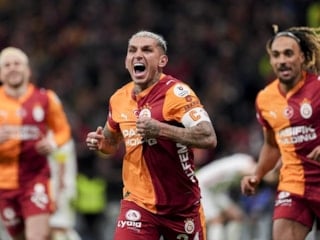 Galatasaray'dan Fenerbahçe'nin puan kaybı sonrası paylaşım