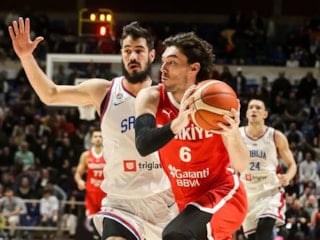 Türkiye - Sırbistan basketbol maçı kaçta, hangi kanalda? Şifresiz yayınlanacak!
