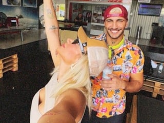 İrem Derici nişanlısını affetti! Eşcinsel iddialarına da cevap verdi