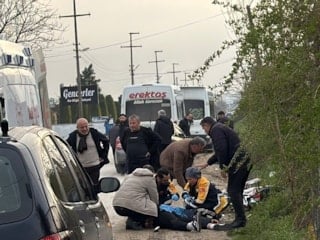 Tokat’ta nöbete giden doktor, yaralıya yolda müdahale etti
