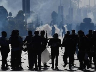 Pakistan'da gösteriler nedeniyle sokağa çıkma yasağı ilan edildi