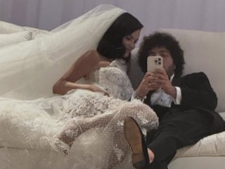 Son görüntüleri eleştirilen Benny Blanco’dan yanıt: Ayaklarım harika!