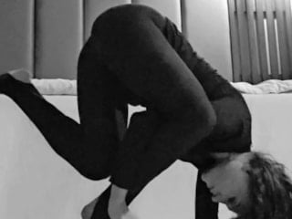 Uzak Şehir'in Fidan'ı İlkay Kayku'dan yoga pozları geldi