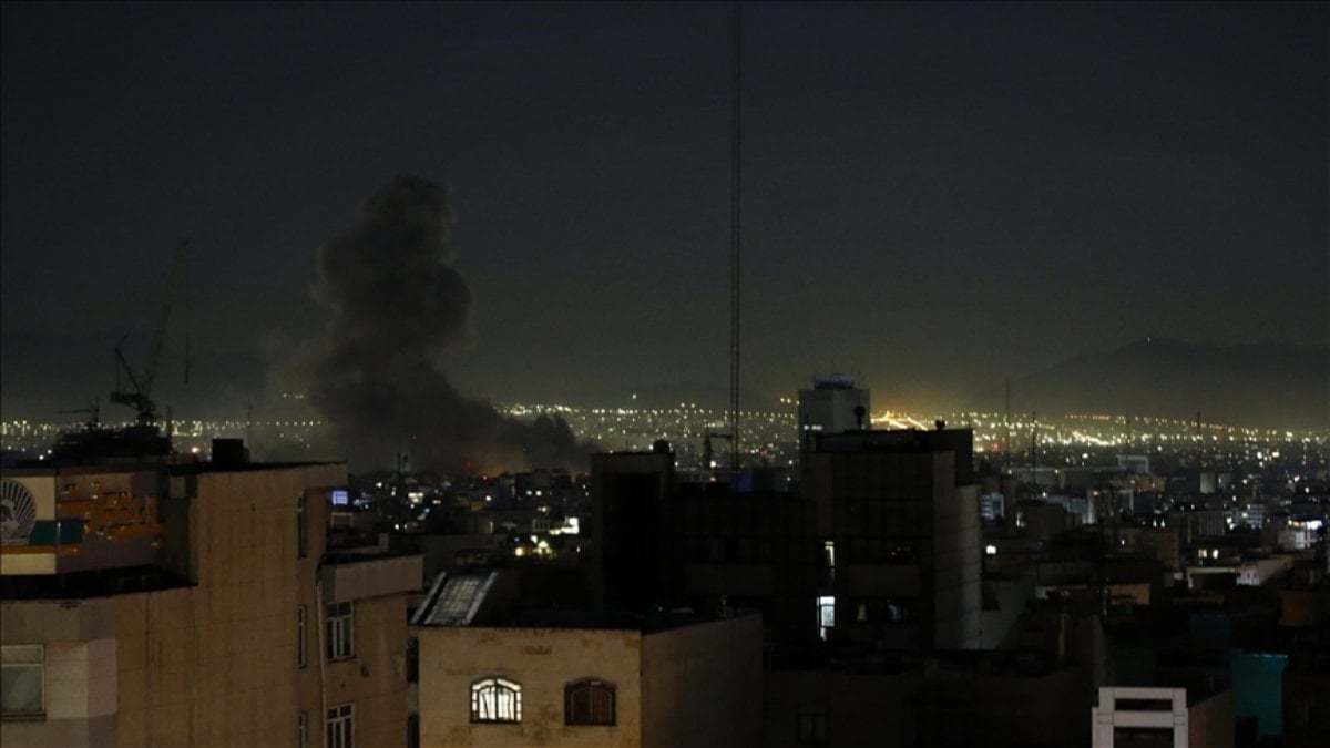 İran'ın başkenti Tahran'da art arda patlama meydana geldi