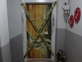 Kocaeli'de evinde boğazı kesilmiş halde bulunan kadının komşuları konuştu