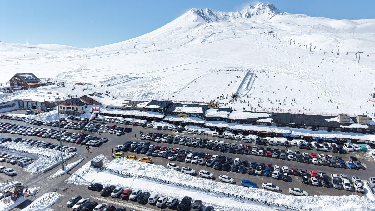 Kayseri Erciyes'te yoğunluk sürüyor