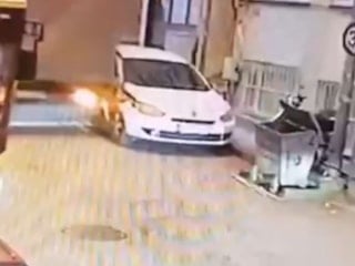 Bursa'da yol vermek isterken kaza yaptı