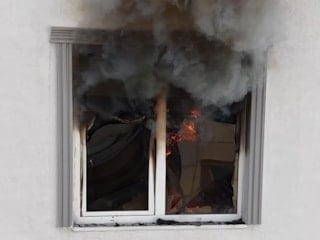 Kırıkkale'de yanan evden yardım çağırmak için çıktı: Çocuklarını kurtarmak için yeniden girdi