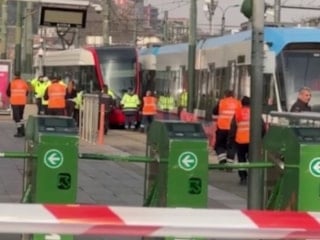 Fatih’te tramvay raydan çıktı, seferler aksadı