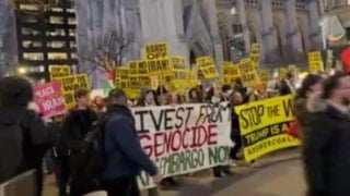 ABD ve İsrail'in saldırıları New York'ta protesto edildi