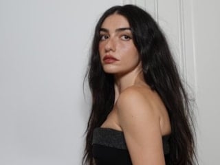 Hazar Ergüçlü içini döktü: Her şeye dair iştahım kaçtı