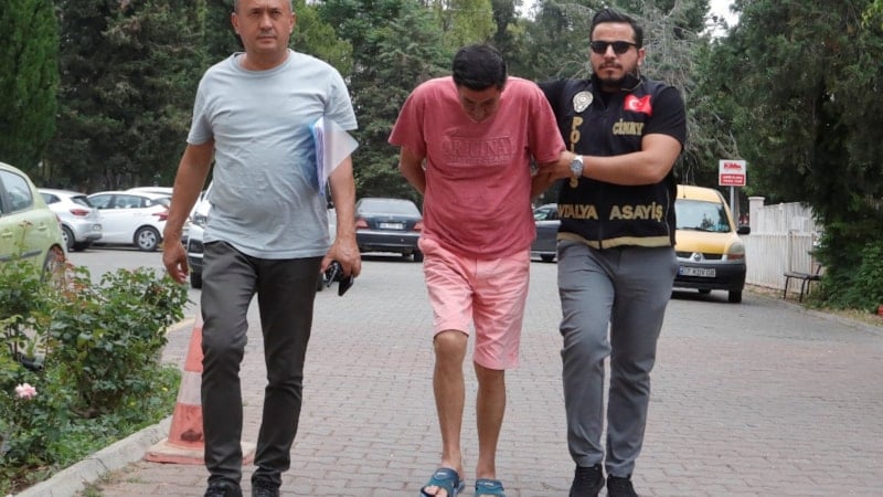 Antalya'da oğlunu 36 bıçak darbesiyle öldüren babaya müebbet hapis cezası