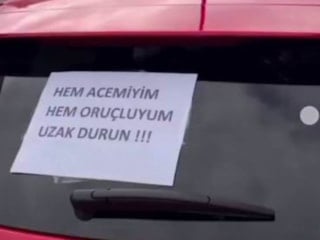 Diyarbakır'da acemi sürücüden trafikte dikkat çekici önlem