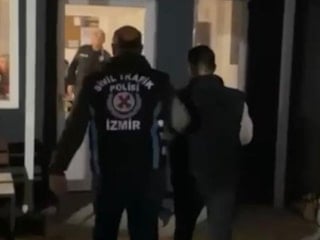 İzmir'de otobüsün önünü kesen sürücüye 182 bin lira ceza kesildi