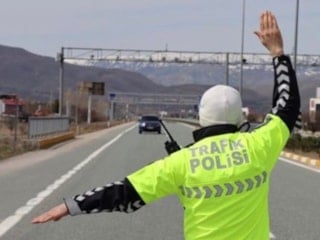 Denizli'de 'dur' ihtarına uymayan sürücüye rekor ceza