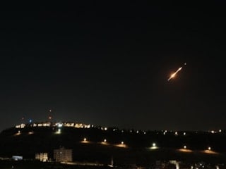 İran'ın başkenti Tahran'da patlama sesleri