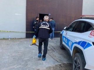 İstanbul'da motosikletiyle elektrik direğine çarpan üniversite öğrencisi öldü