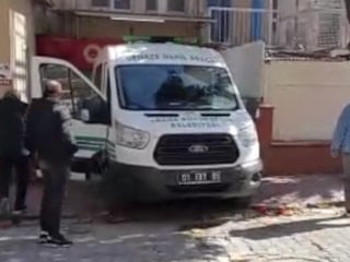 Adana'da iş yerinde pusuya düşürülen adam silahlı saldırıda hayatını kaybetti