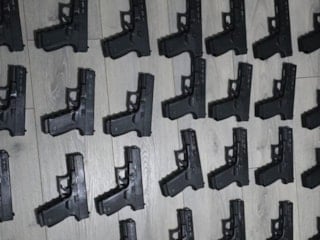 İstanbul'da gözaltına alınan şahsın evinden 50 adet tabanca çıktı