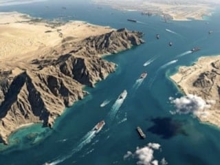 İran, Hürmüz Boğazı’nda savaş oyununu su üzerinden kuruyor