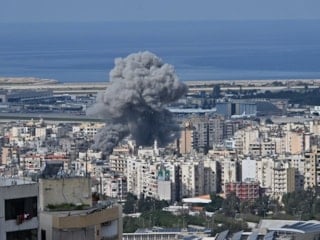 İsrail, Lübnan’da 320 Hizbullah hedefini vurduğunu açıkladı