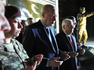 Ömer Halisdemir’in kızı babasının izinde: Elif Nur Halisdemir 'bordo bereli' oldu