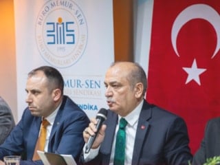 Memurlar da emekli ikramiyesi istiyor