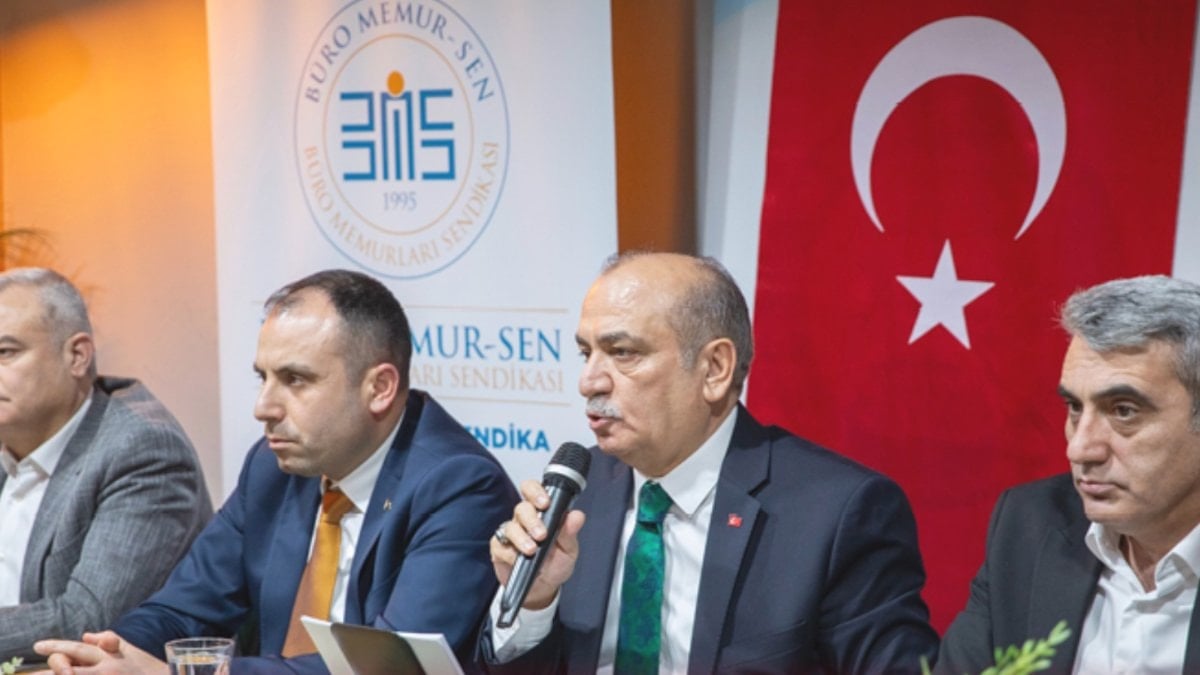 Memurlar da emekliler gibi bayram ikramiyesi istiyor