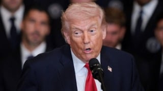 ABD Başkanı Trump'tan İran ordusu ile polisine silah bırakma çağrısı