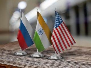 ABD'den Hindistan'ın Rus petrolü alımına geçici izin