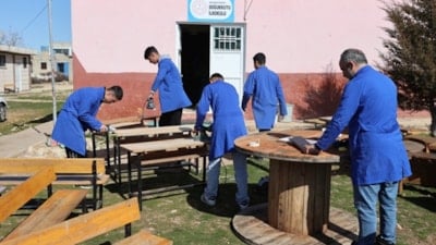 Şanlıurfa’da meslek lisesi öğrencileri her ay bir köy okulunu yeniliyor